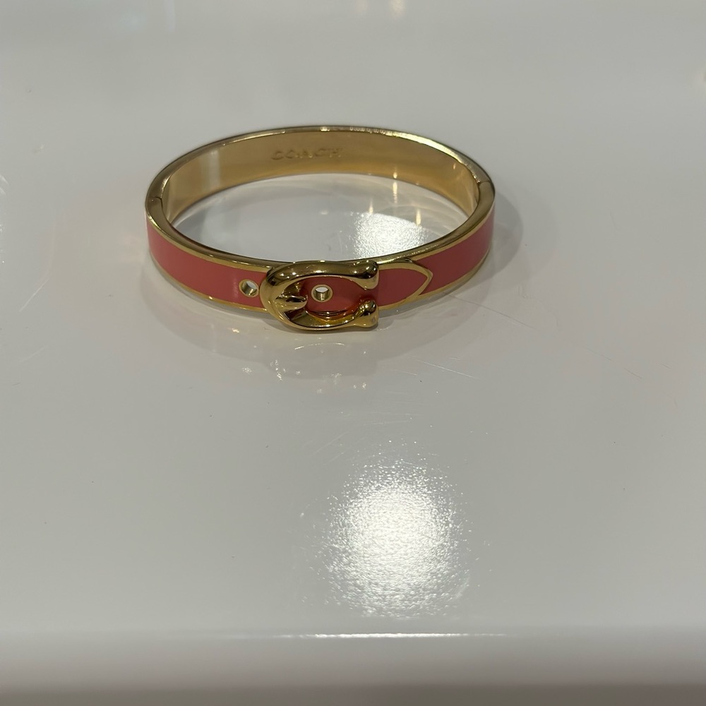 Coach pink and gold bracelet brand new with tag! - Picture 2 of 4